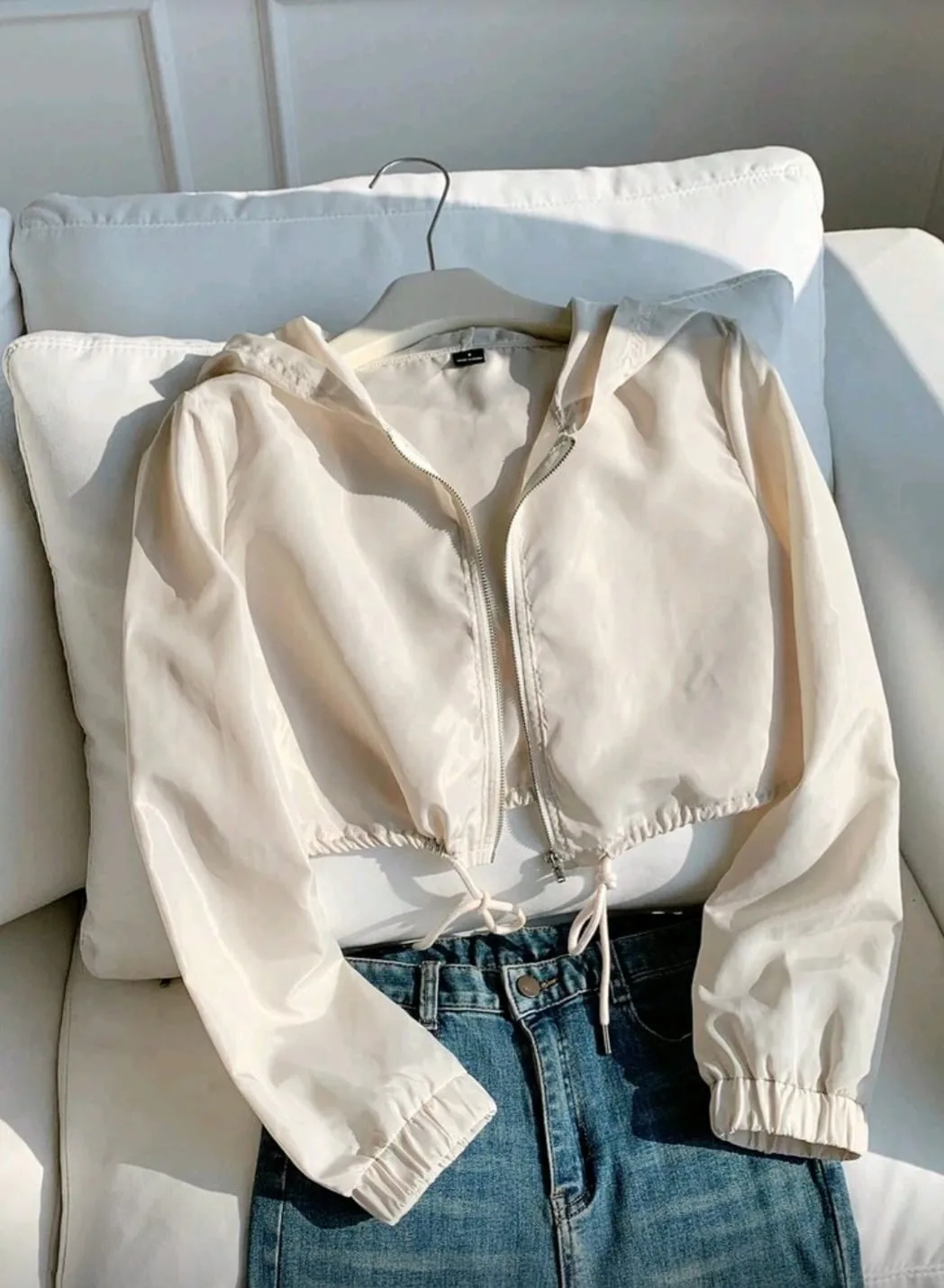 Casaca Cropped Light Ivory Crema en crema
